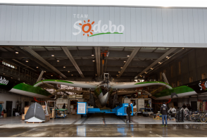 bateau sodebo dans hangar