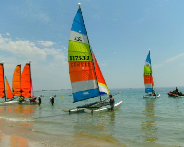 activite nautique catamaran kerguelen larmor-plage