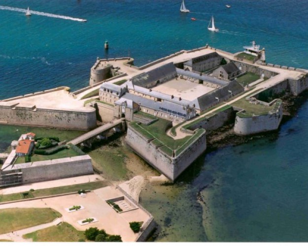 citadelle port louis cite de la voile